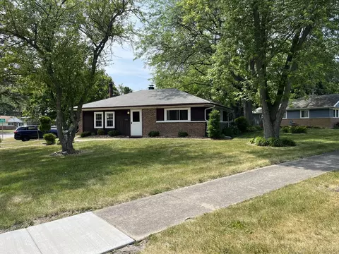 400 Suwanee St, Park Forest, IL 60466