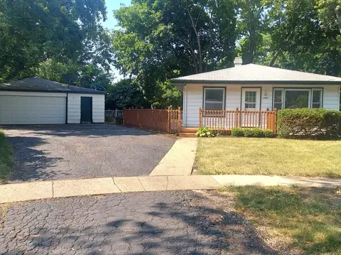 1995 Evergreen Ave, Hanover Park, IL 60133
