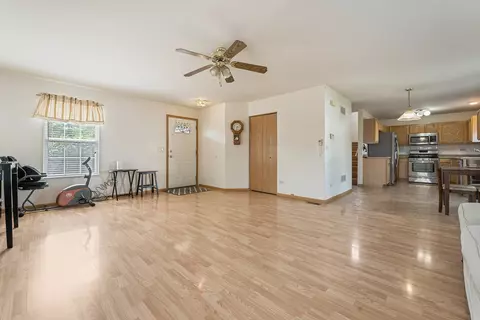1718 Mountain Ridge Pass, Plainfield, IL 60586 photo 5
