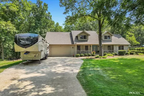 210 Christy St, Seneca, IL 61360 photo 4