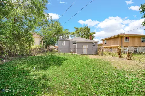 910 E 155th St, Phoenix, IL 60426 photo 9