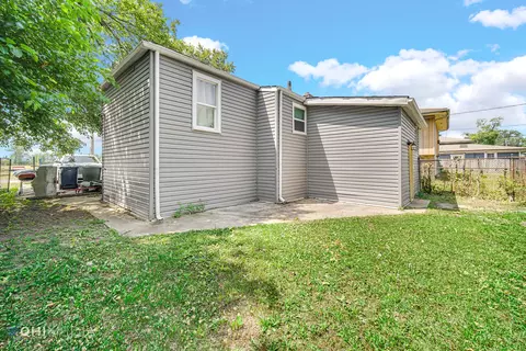 910 E 155th St, Phoenix, IL 60426 photo 5