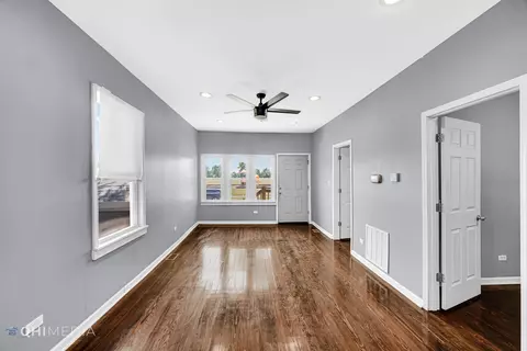 910 E 155th St, Phoenix, IL 60426 photo 6