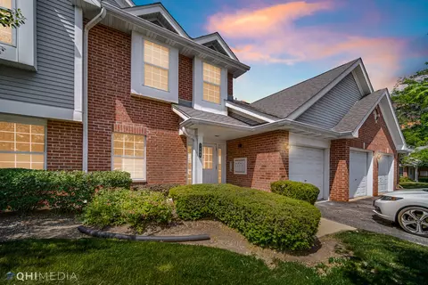 1408 W Crane St #7, Arlington Heights, IL 60004
