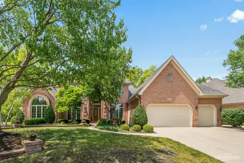 3990 Winberie Ave, Naperville, IL 60564