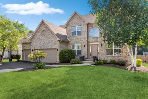 1791 Kings Gate Ln, Crystal Lake, IL 60014