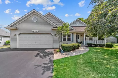 304 Illini Dr, Yorkville, IL 60560