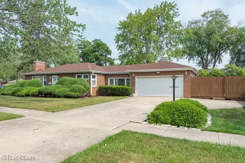 645 S Lombard Ave, Lombard, IL 60148