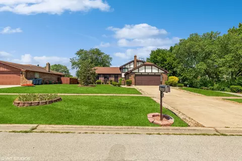 16460 Prince Dr, South Holland, IL 60473