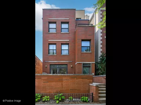 3324 N Sheffield Ave #3, Chicago, IL 60657