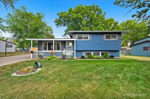24 Circle Dr W, Montgomery, IL 60538