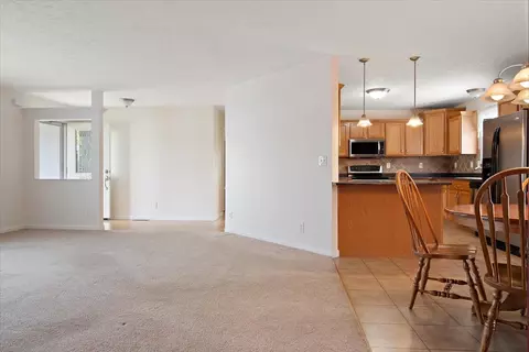 1609 Parkview Dr, Eureka, IL 61530 photo 4