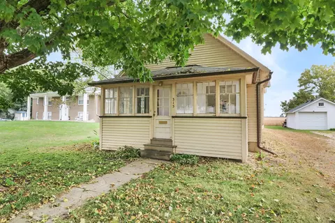 315 S Essex St, Leland, IL 60531