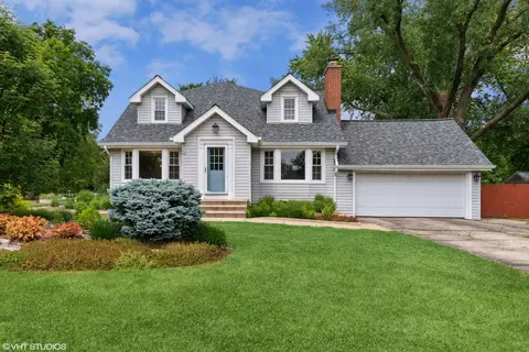 22 W220 Thorndale Ave, Medinah, IL 60157