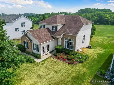 2002 Greenview Dr, Woodstock, IL 60098