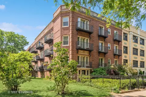 1125 W Farwell Ave #E3, Chicago, IL 60626
