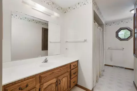 1127 Hidden Spring Dr, Naperville, IL 60540 photo 24