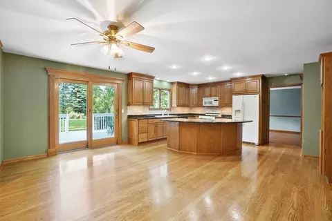 1127 Hidden Spring Dr, Naperville, IL 60540 photo 13