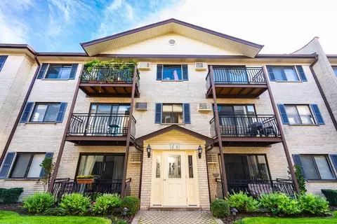 5139 N East River Rd #365D, Chicago, IL 60656
