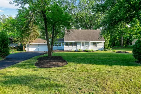 305 W Marion St, Prospect Heights, IL 60070