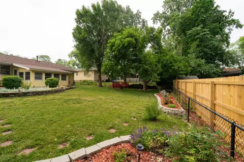 8 Foley Ave, Bloomington, IL 61701 photo 10