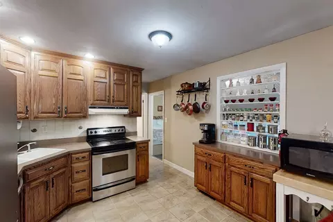 8 Foley Ave, Bloomington, IL 61701 photo 23
