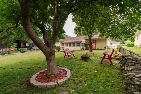 8 Foley Ave, Bloomington, IL 61701 photo 11