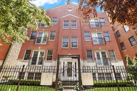 853 W Lakeside Pl #3E, Chicago, IL 60640