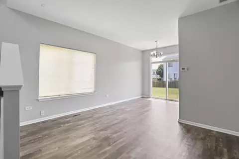 324 Gregory Ln, Plano, IL 60545 photo 11