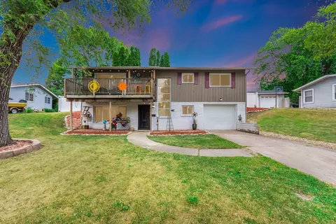 6 N Bereman Rd, Montgomery, IL 60538