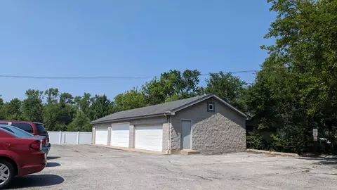 4640 153rd St #G, Oak Forest, IL 60452