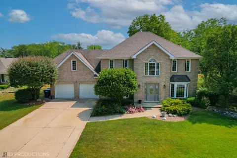 11403 Hummingbird Ln, Mokena, IL 60448