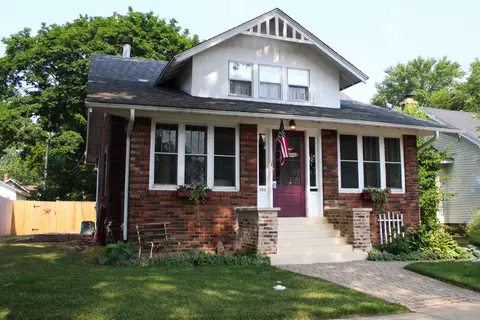 212 Anderson Blvd, Geneva, IL 60134