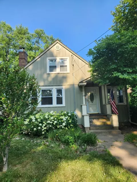 15 S Commonwealth Ave, Elgin, IL 60123 photo 1