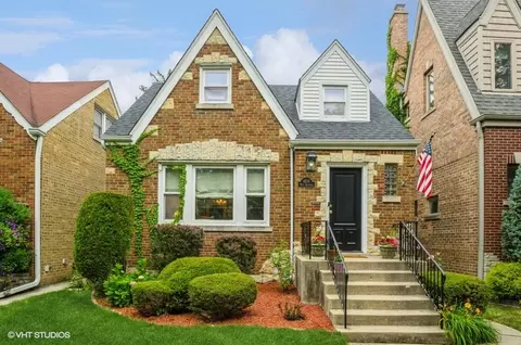 4836 W Balmoral Ave, Chicago, IL 60630