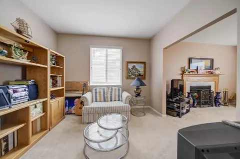 119 Bennington Ln, Bartlett, IL 60133 photo 4