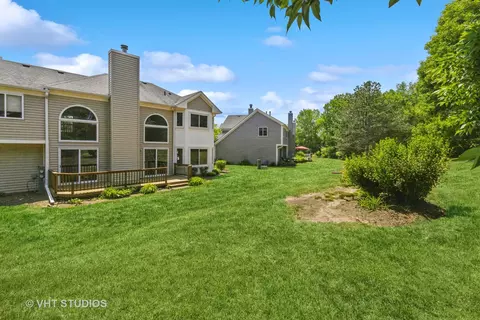 6760 Roanoake Ct, Gurnee, IL 60031 photo 3