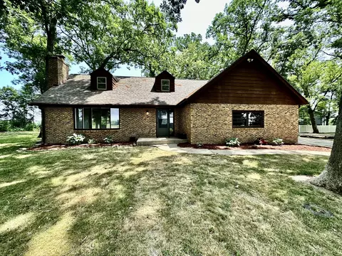 8099 Distillery Rd, Belvidere, IL 61008