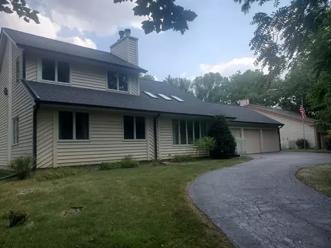 2918 Greenwood Acres Dr, Dekalb, IL 60115