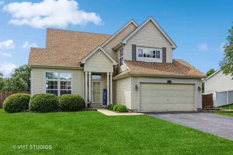 202 Clifton Ln, Bolingbrook, IL 60440