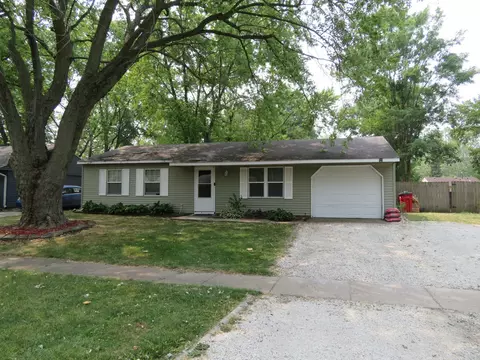 3305 Ridgewood Dr, Champaign, IL 61821
