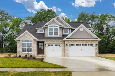1211 N Briarwood Ln, Mahomet, IL 61853