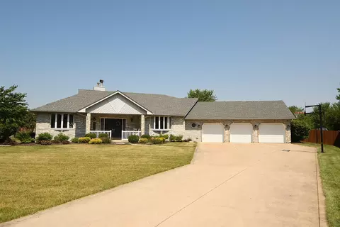 3509 Blandford Ave, New Lenox, IL 60451