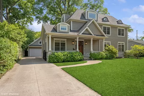 2645 Greenleaf Ave, Wilmette, IL 60091