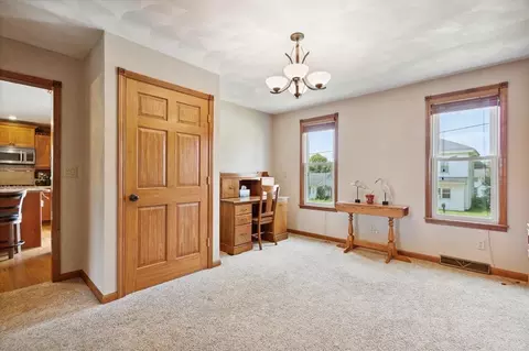 6293 High St, Freeport, IL 61032 photo 16