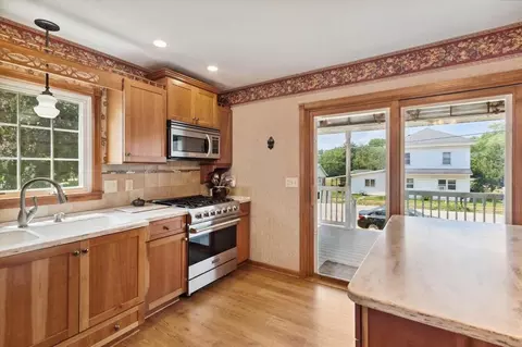 6293 High St, Freeport, IL 61032 photo 6