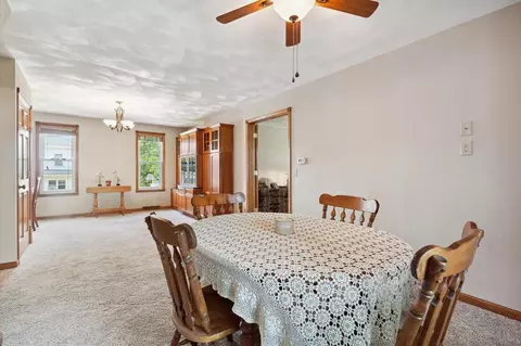 6293 High St, Freeport, IL 61032 photo 10