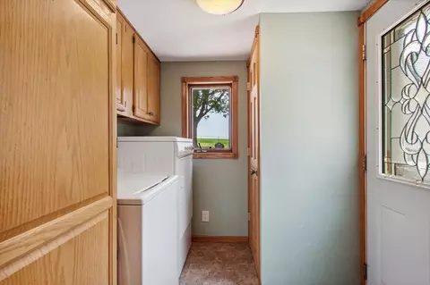 6293 High St, Freeport, IL 61032 photo 9