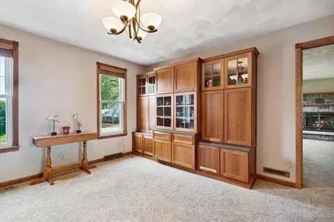 6293 High St, Freeport, IL 61032 photo 15