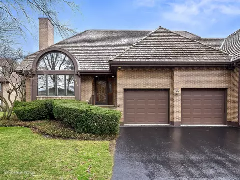 737 Godair Cir #6S, Hinsdale, IL 60521